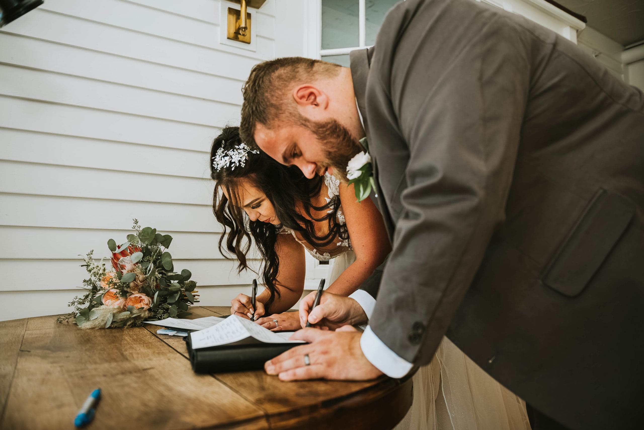 how to coordinate with your wedding party